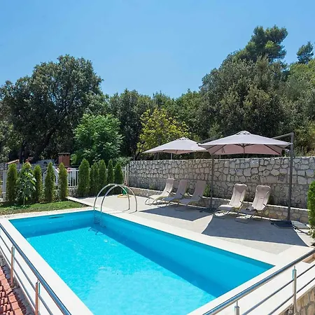 In - Dubrovnik 51812 *